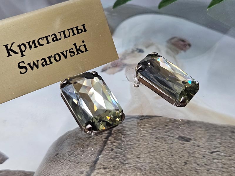 Серьги 1448002600481: цена 1640 рублей.