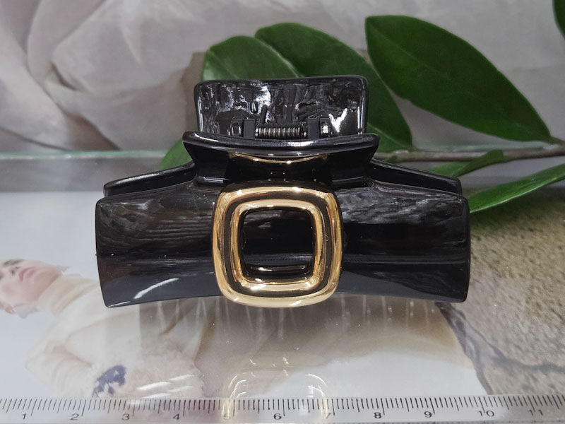 Заколка 1045003500316: цена 495 рублей.