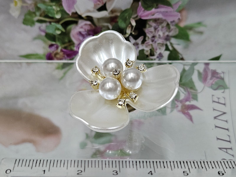 Брошь 1023006500328 Брошь 1023006500328: цена 230 рублей.