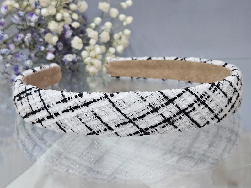 Ободок 2036001600343: цена 250 рублей.