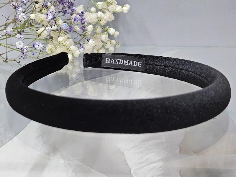 Ободок 2036001600435: цена 200 рублей.