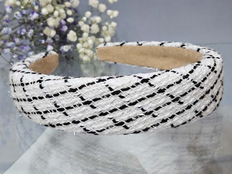 Ободок 2036001600336: цена 295 рублей.