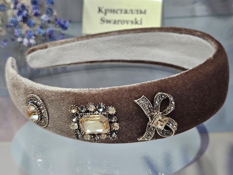 Ободок 1883005600012: цена 3765 рублей.