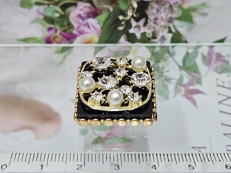 Брошь 1023006500229 Брошь 1023006500229: цена 265 рублей.