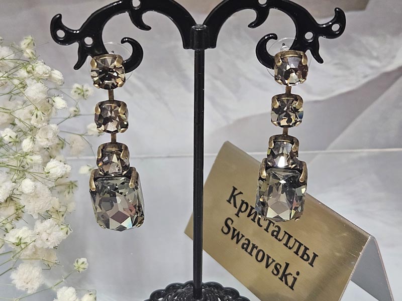 Серьги 1448002600320: цена 1310 рублей.