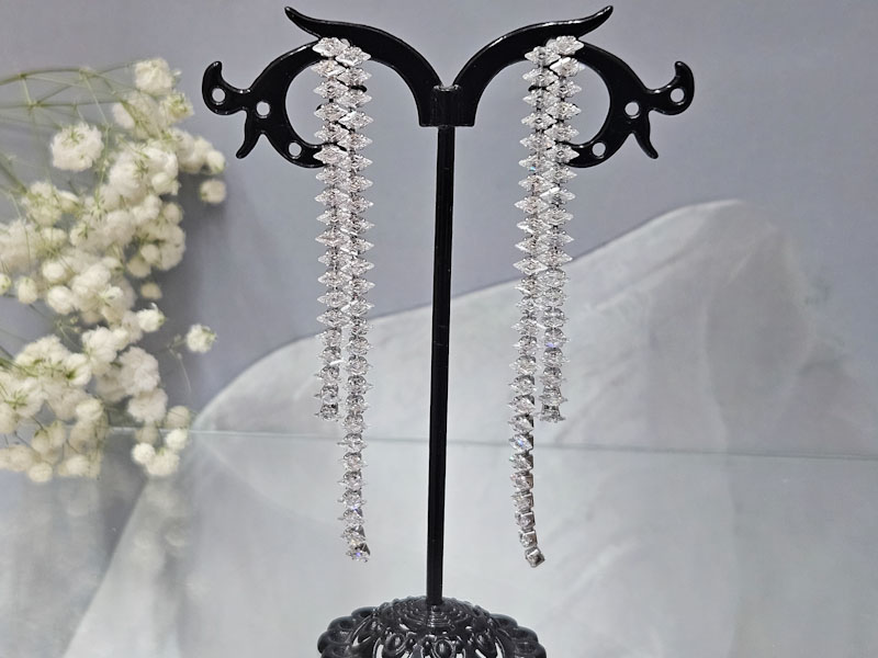 Серьги 2245026600058: цена 525 рублей.