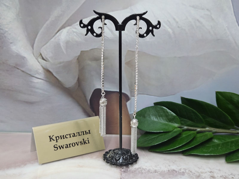 Серьги 1448006300042: цена 670 рублей.