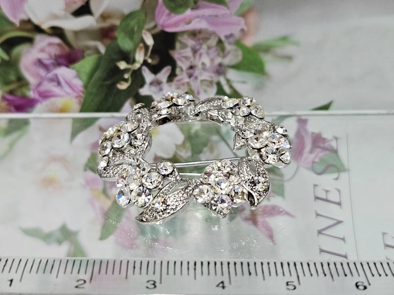 Брошь 2235006500010 Брошь 2235006500010: цена 495 рублей.