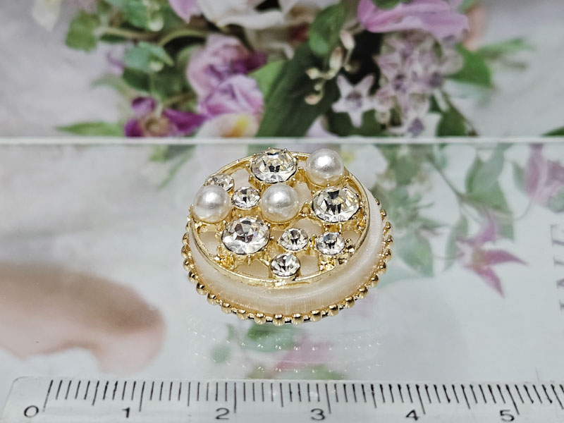 Брошь 1023006500250 Брошь 1023006500250: цена 265 рублей.