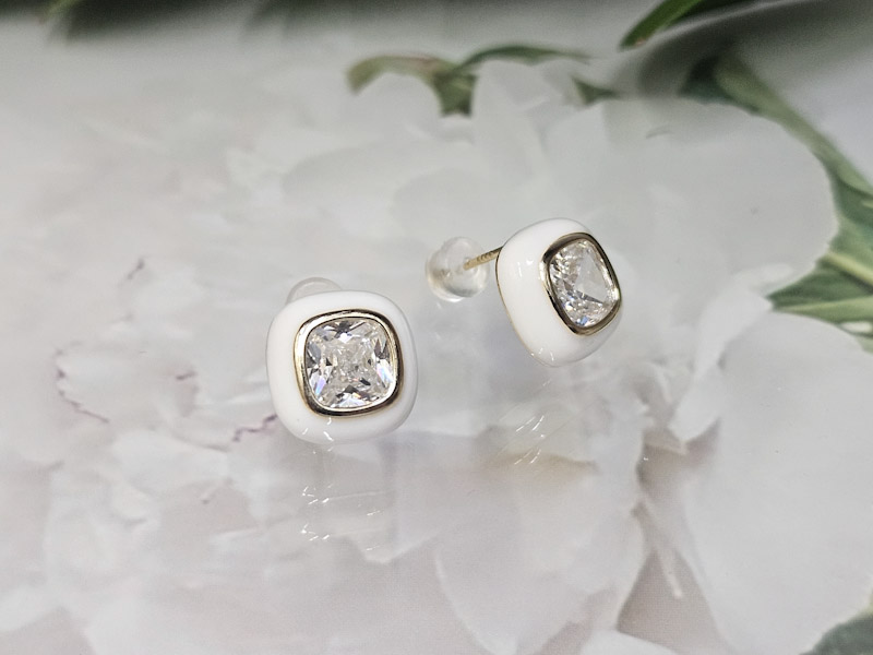 Серьги 2213004500065: цена 820 рублей.