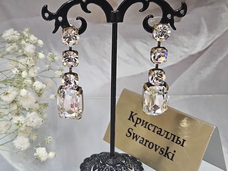 Серьги 1448002600351: цена 1310 рублей.